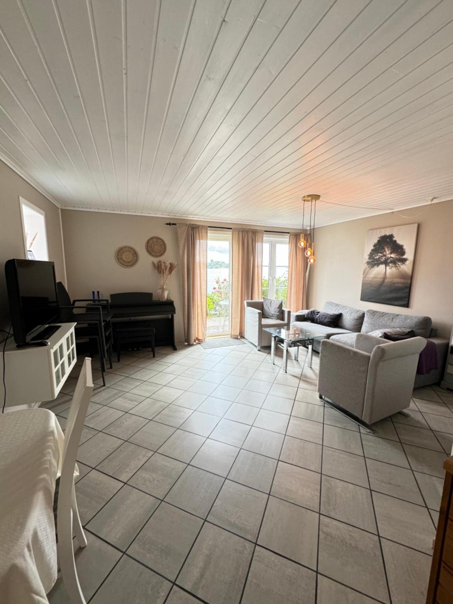 Sjoberg Hotell Og Ferie Leiligheter Østhusvik Esterno foto