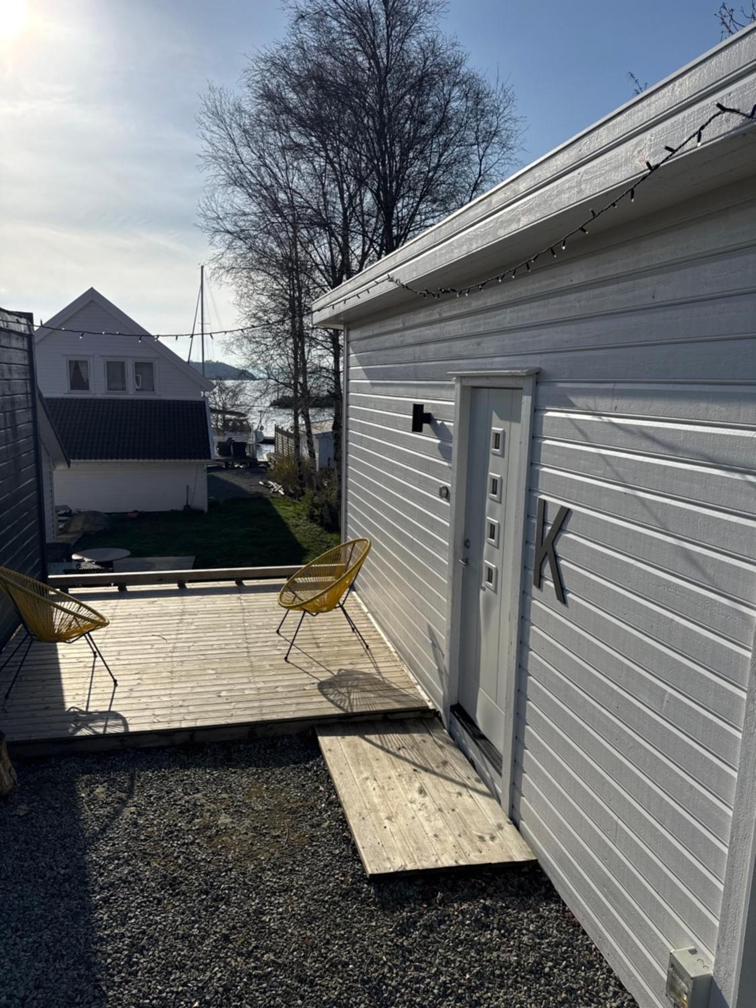 Sjoberg Hotell Og Ferie Leiligheter Østhusvik Esterno foto