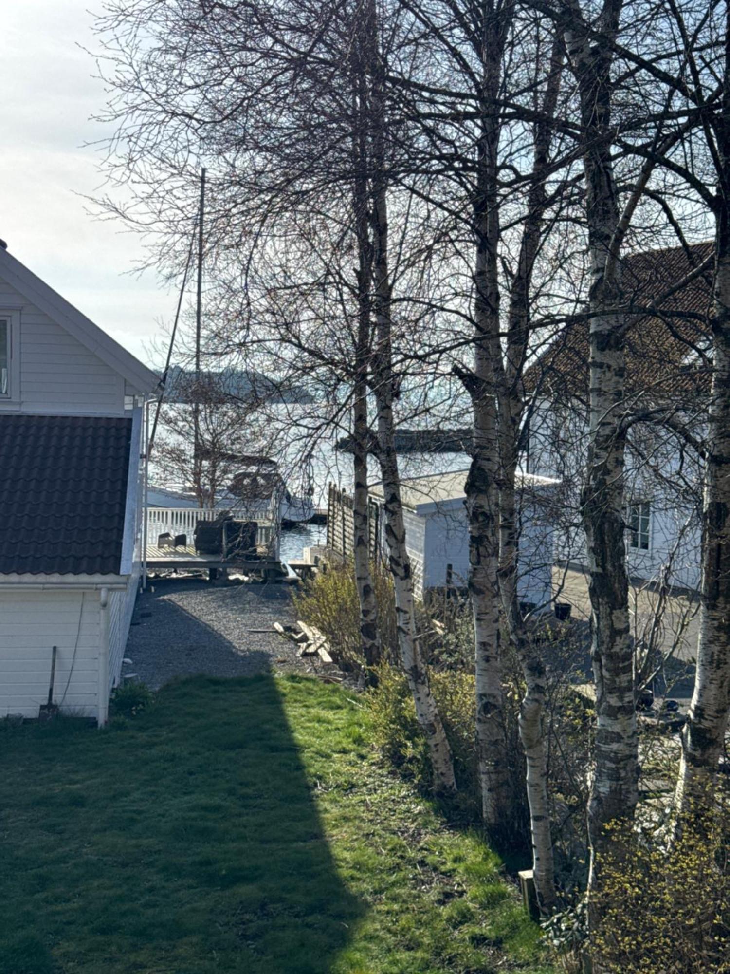 Sjoberg Hotell Og Ferie Leiligheter Østhusvik Esterno foto